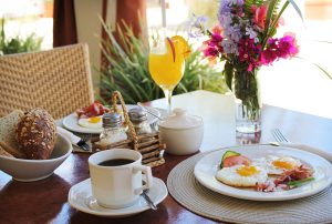 Omaruru-guesthouse-breakfast